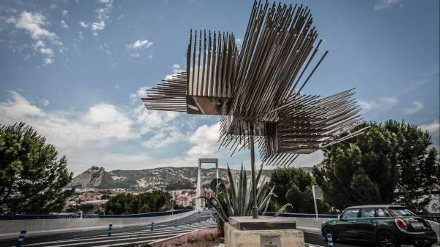 El Pájaro en el puente de Fernando Reig en Alcoi